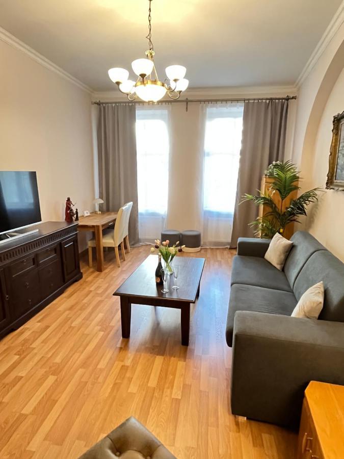 Apartment Colonnade Carlsbad Карловы Вары Экстерьер фото