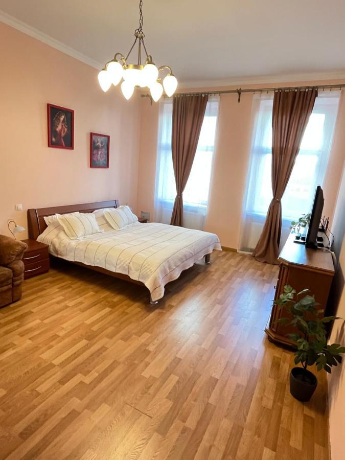 Apartment Colonnade Carlsbad Карловы Вары Экстерьер фото