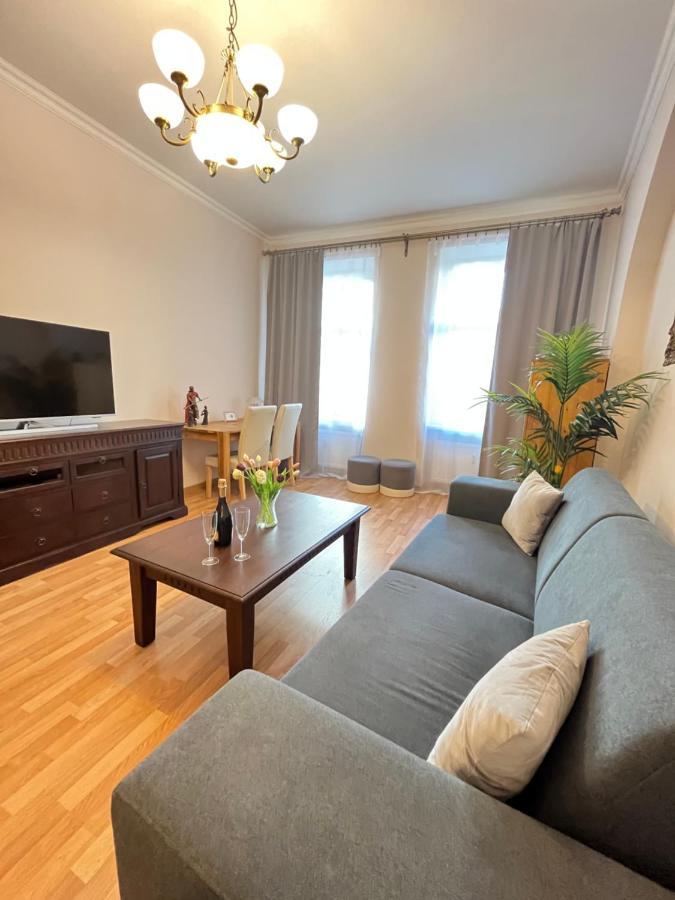 Apartment Colonnade Carlsbad Карловы Вары Экстерьер фото