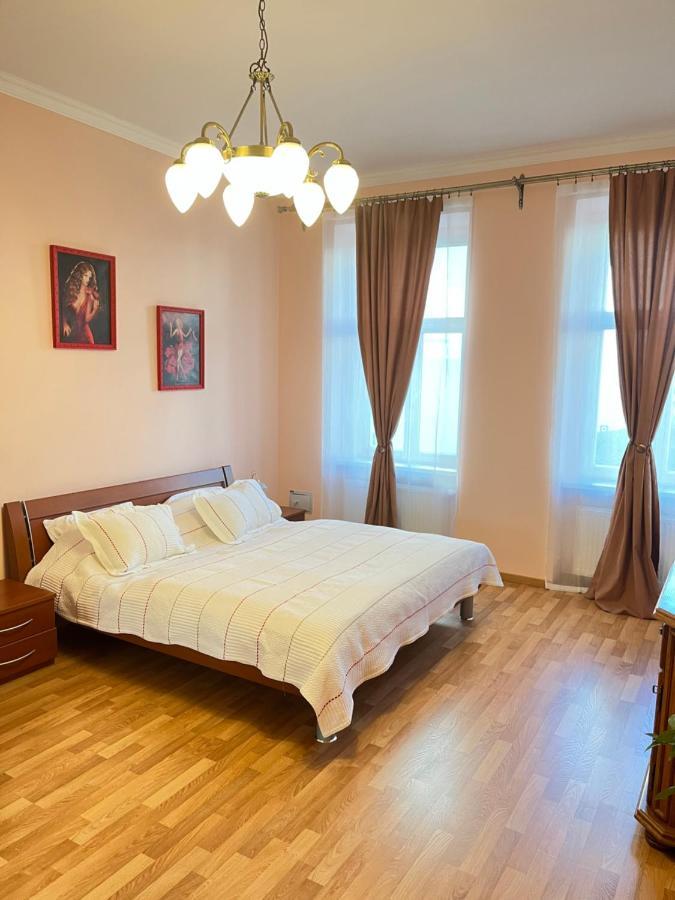 Apartment Colonnade Carlsbad Карловы Вары Экстерьер фото
